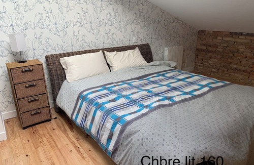 Genebrieres Bed & Breakfast | Logis Groly Gîte spa en Campagne