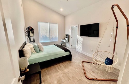 East MLK House | Charming modern East Austin home for short term living.