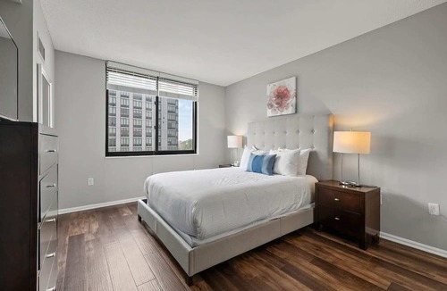 White Plains Apartment | Luxury Apt with Kitchen - BSC-208L