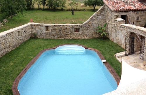 Varen House | Location DE Vacances Gite Dans UN Ancien Four A Pain DU Xviiième Siècle