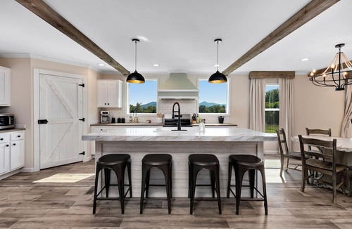 Faber House | Charming 3-bedroom Mountain View Retreat in Faber