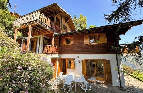 Heremence Ski Chalet | Chalet La Madelon - Ideal for large families