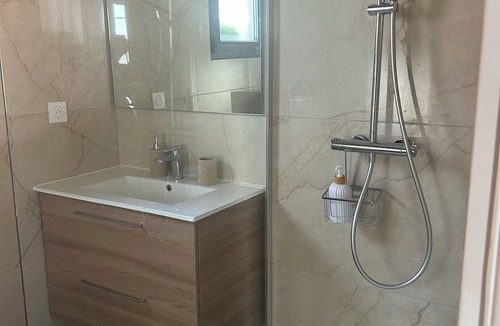 Saussan Apartment | L'escapade Solrac