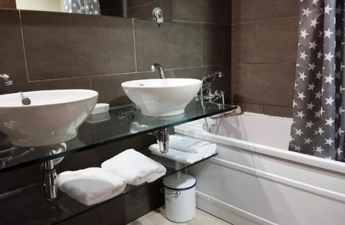 Montblanc Apartment | Montblanc Apartament Santa Anna
