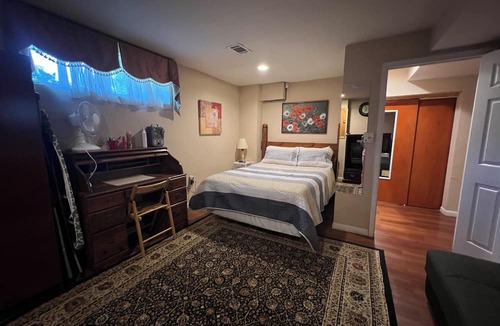 Hillside Apartment | Charming 2 Bedroom Apartment