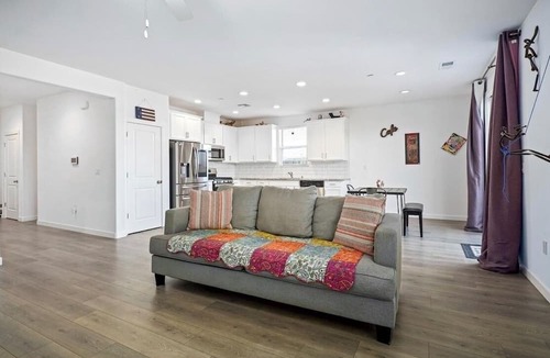Copperopolis House | Stunning and better than home!