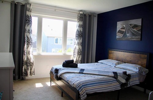 Ottawa Division House | Welcome to our SweetHome1 the cozy comfort.