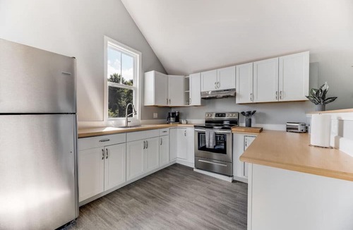 Costigan Apartment | Serene Riverside Retreat: 4BD Getaway near Bangor