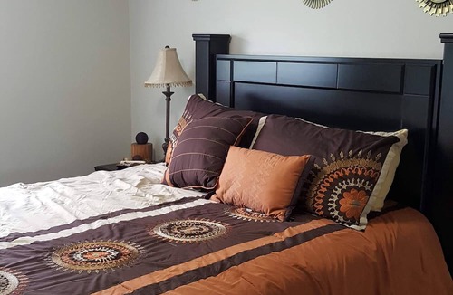 Park Forest House | Quite 3 bdrm 1bath Twn Hm South Suburbs of Chicago. No parties. ID Check