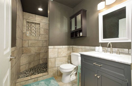 Lake Jackson House | The Charmer
