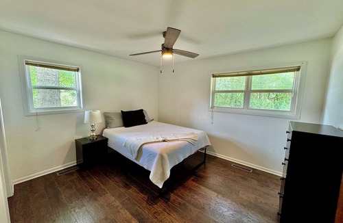 Clarksville House | Spacious and Stylish 4bd house with large backyard near campus, downtown, trails