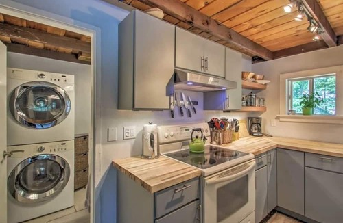 Lake Arrowhead Cottage | Lakefront Cottage | Private Dock | Kayaks