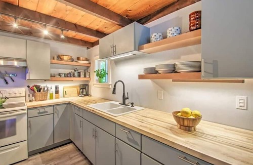 Lake Arrowhead Cottage | Lakefront Cottage | Private Dock | Kayaks