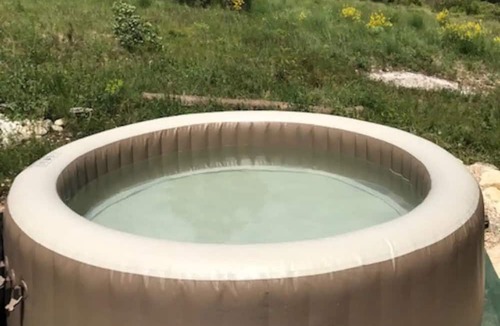 Siran Ski Chalet | Chalet in a peaceful setting with a pool