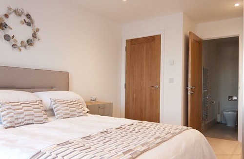 Devonport Apartment | 2 Bed - Leeward House by Pureserviced