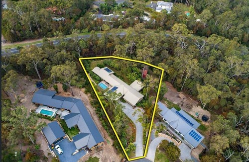 Bonogin House | Forestland Hinterland Hideaway