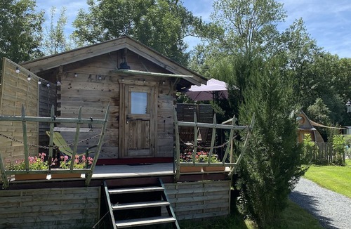 Saint-Pardoux House | Null 'Tiny House 3/4 Places' with Shared Pool, Wi-Fi and Air Conditioning