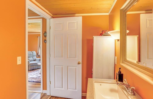 Water Valley House | Cozy Water Valley Home w/ Yard & Fire Pit!