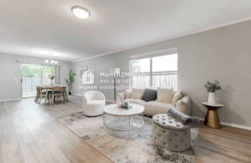 Hutto House | Canley Loop on Canley Lp #42147
