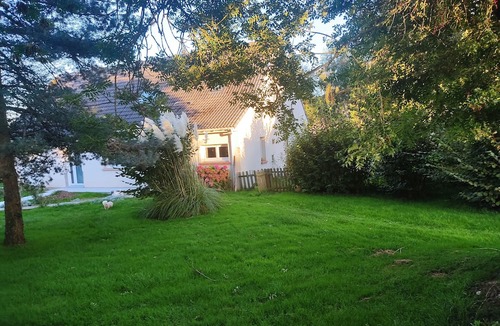 Alembon Bed & Breakfast | Chambre L'indus Chambre D'hôtes "Au Pied de la Colline"