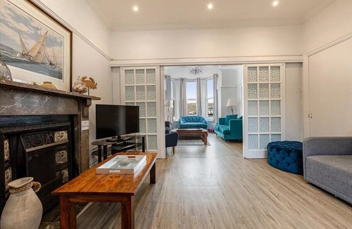 Perranporth House | Luxurious 6-Bed Beachfront Escape with Stunning Ocean Views