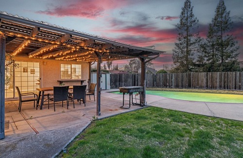 Foothill Farms House | Welcome to Sagebrush Getaway