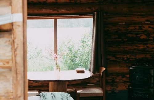 Chase House | Lake View Primitive Cabin-HCRL