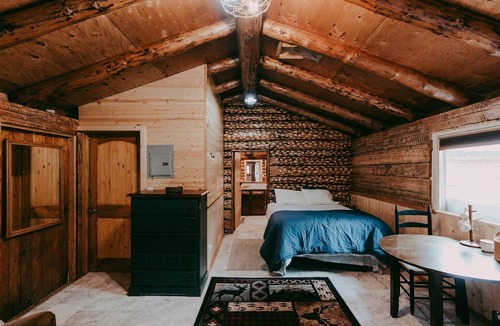 Chase Apartment | Bunker Lodge Apartment-HCRL
