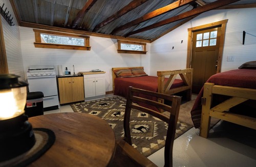 Chase House | Denali View Primitive Cabin-HCRL