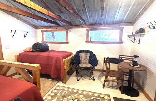 Chase House | Denali View Primitive Cabin-HCRL