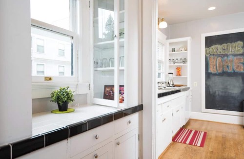 Goose Hollow Condo | Spacious Condo Near NW 23rd