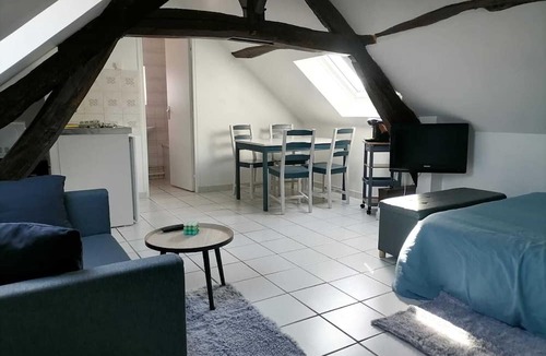 Puiseaux Apartment | Studio Cosy à Puiseaux, Idéal Escapade Campagne, Forêt à Proximité
