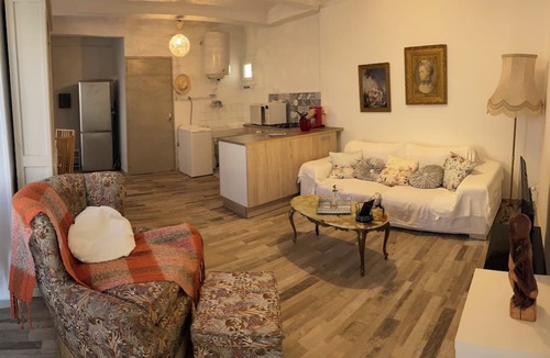 Rousson Apartment | Appartement Cosy Entre Mer et Cevenes