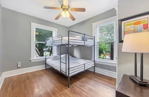 Shaw House | Historic, Second Floor Unit in Shaw Community STL 2E