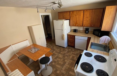 ByWard Market House | 2 Bed, 1 Bath Apartment for Rent in Historic Byward Market, Downtown Ottawa
