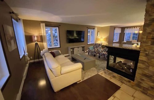 Sainte-Ann-des-Lacs Ski Chalet | Vrbo Property