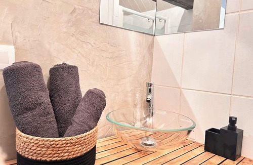 Troyes Apartment | Appartement Cream Cocoon