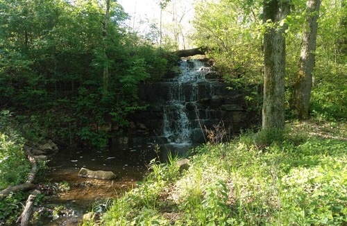 Seymour RV Rental | RV sites with river access.