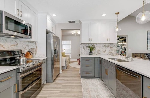 Bloomingdale House | Sleeps 10 with pool & game room