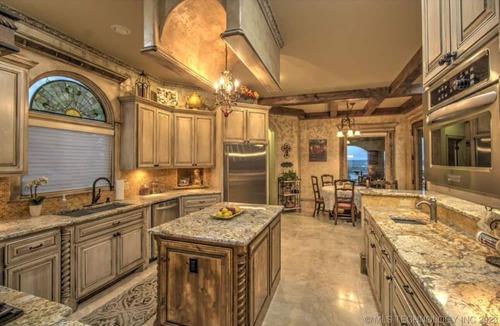 Sperry House | Lake View with pool
