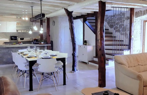 Ripenda Verbanci Villa | Homerez - Elegant Villa in Ripenda Verbanci with Pool