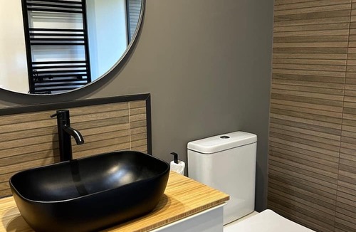 Avia Apartment | Apartamento Rural con Vistas a la Montaña. Totalmente Nuevo