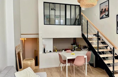 Jules Ferry - Recamier Apartment | Smartstay Gabriella cosy & lumineux