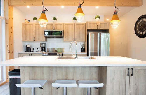 Nantes Ski Chalet | Ēlk - LAke and nature(dogs allowed)
