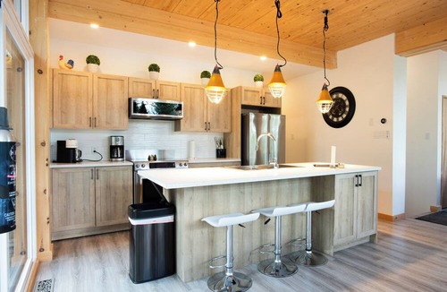 Nantes Ski Chalet | Ēlk - LAke and nature(dogs allowed)
