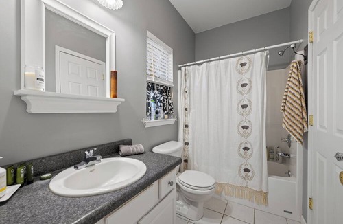 Monroe House | Peaceful & Spacious Home with Pool