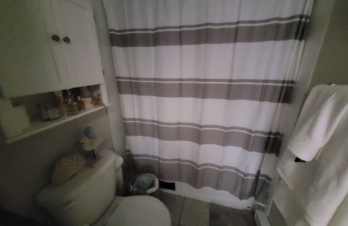Rockland Apartment | A sweet little Gem!