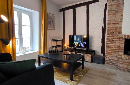 Laon Apartment | Studio vue Cathédrale