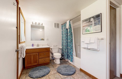 Mosier House | Dog-friendly guest house with amazing river views and shared pool access.