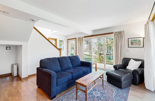 Mosier House | Dog-friendly guest house with amazing river views and shared pool access.